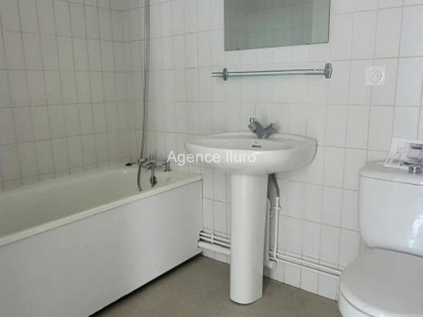 Location non meublée - T2 - Oloron-sainte-marie - Réf.:205295 Appartement T2 refait à neuf – Quartier Notre-Dame.