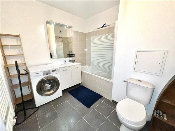 Appartement à louer |  DECINES CHARPIEU |  2 pièces | 41 m²