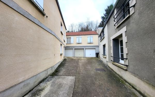 Immeuble à vendre    12 pièces • 286 m2 Nanteuil-le-Haudouin