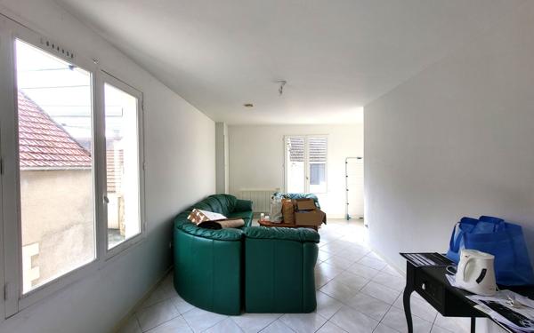 Immeuble à vendre    12 pièces • 286 m2 Nanteuil-le-Haudouin