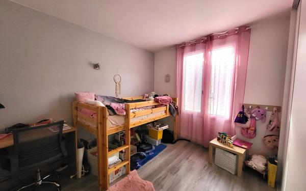 Immeuble à vendre    12 pièces • 286 m2 Nanteuil-le-Haudouin