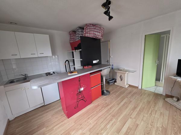 Immeuble
         9 pièces
        - 250 m² Exclusivité 320 000 € *