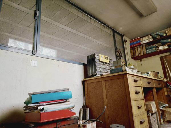 Dpt Savoie (73), à louer CHALLES LES EAUX Local commercial 170 m²