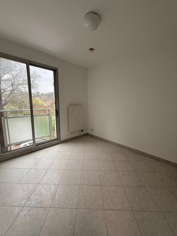 MAISON AVEC 3 CHAMBRES ET JARDIN 13710 FUVEAU