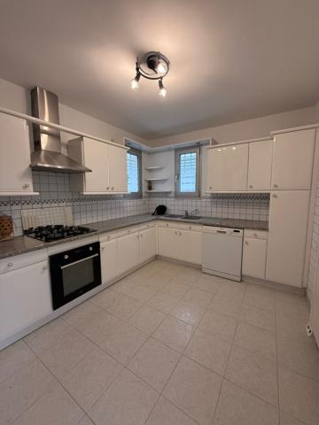 MAISON AVEC 3 CHAMBRES ET JARDIN 13710 FUVEAU