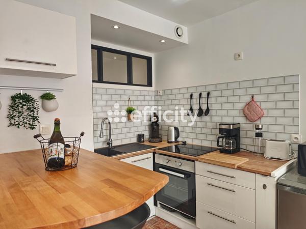 Appartement
         3 pièces
        - 43 m² Exclusivité 164 000 € *