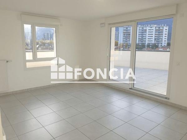 Location Appartement 3 pièces 68.89 m² - 57 RUE PAUL LANGEVIN Echirolles 38130