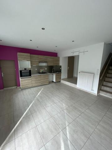 MAISON 3 CHAMBRES + terrain + grange