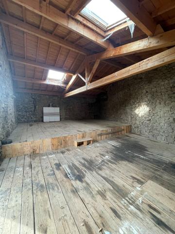MAISON 3 CHAMBRES + terrain + grange