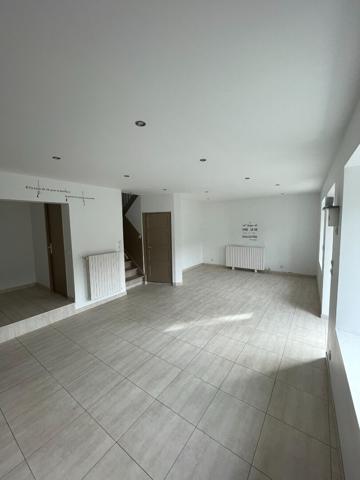 MAISON 3 CHAMBRES + terrain + grange