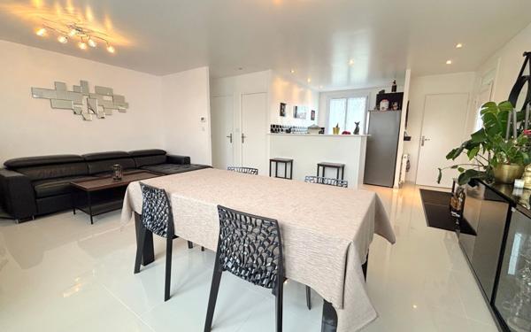 Maison à vendre    3 pièces • 70 m2 Évry