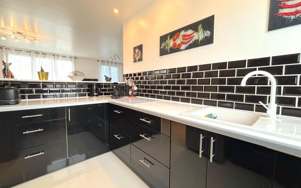 Maison à vendre    3 pièces • 70 m2 Évry