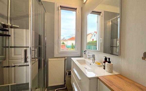 Maison à vendre    3 pièces • 70 m2 Évry