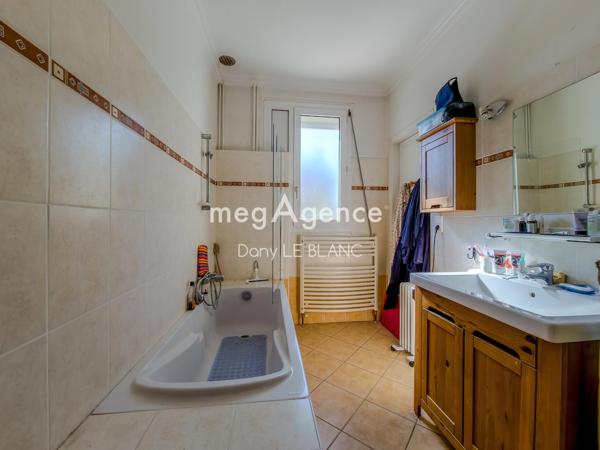 Maison à Chartres, 28000 - 7 pièces 180m²
