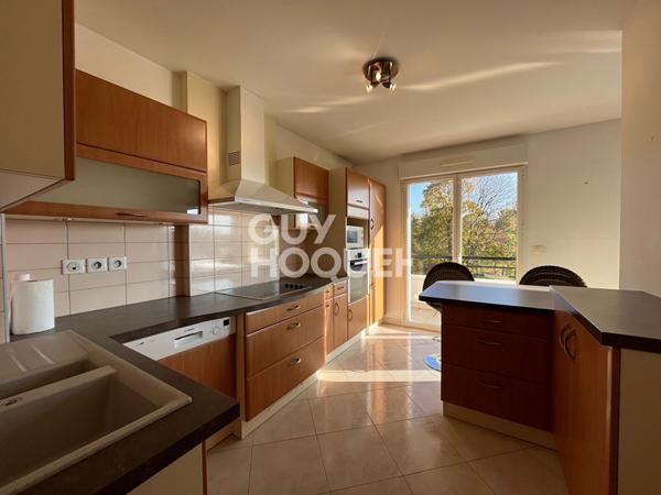 LOCATION : appartement F3 (80 m²) à MORANGIS