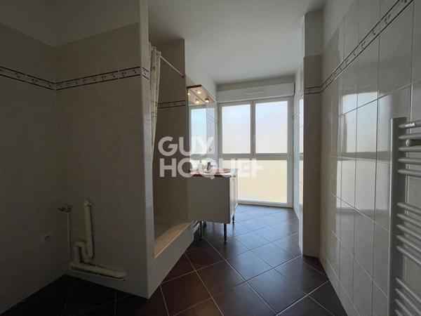 LOCATION : appartement F3 (80 m²) à MORANGIS