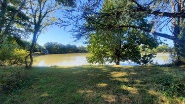 Terrain de loisirs - Bois - Etang à vendre à Arthon dans l'Indre (36330), ref : 021/1555