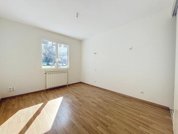 Maison à vendre    5 pièces •  Boucau