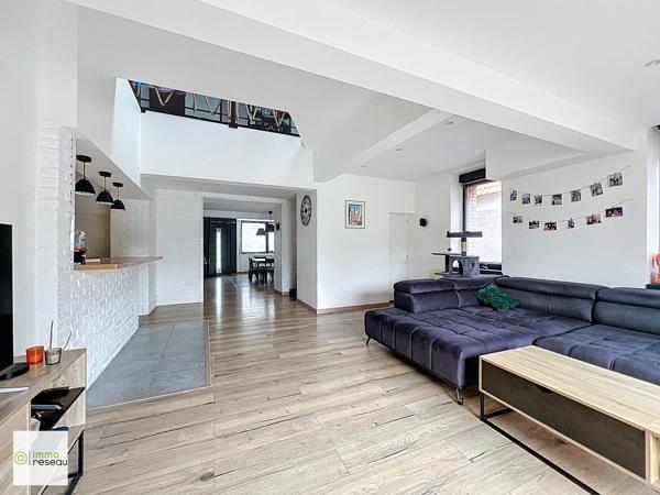 Maison contemporaine à ROOST WARENDIN (59286)