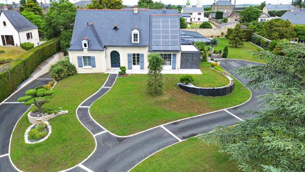 Maison Doue En Anjou 8 pièce(s) 255 m2