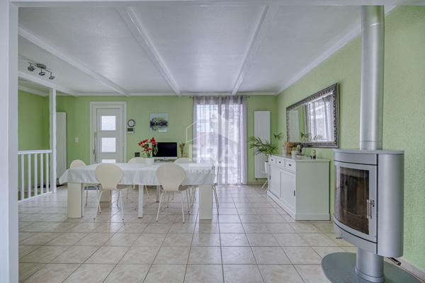 À Vendre - Belle Maison Individuelle de 166 m² à Viry (74) - Quartier Résidentiel