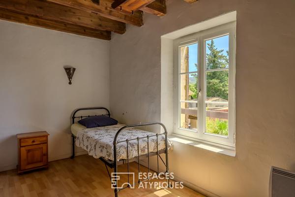 Ancien moulin réinventé en gites au pied du Luberon