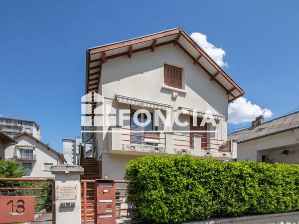 À vendre Maison 10 pièces 210 m² - Grenoble 38100