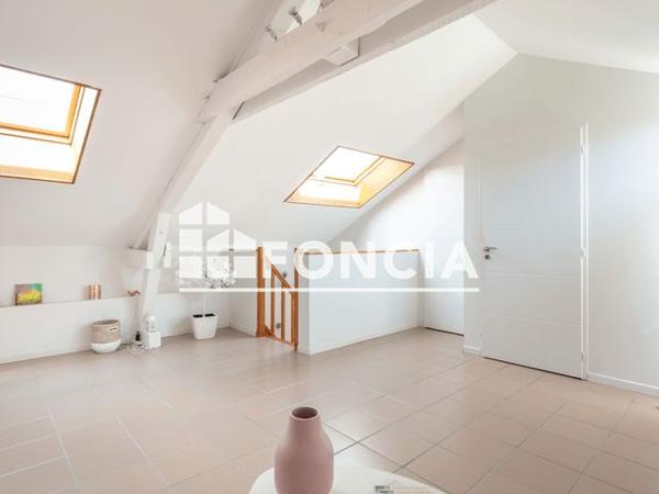 À vendre Maison 10 pièces 210 m² - Grenoble 38100