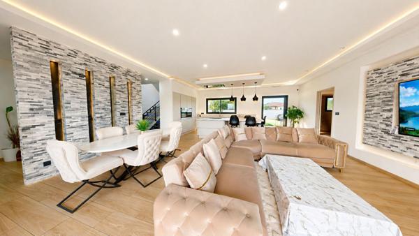Colomiers Sublime Villa Moderne 185m² avec piscine et garage