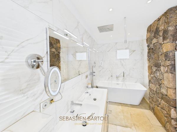 Villa de standing t4 de 140m² avec piscine et double garage