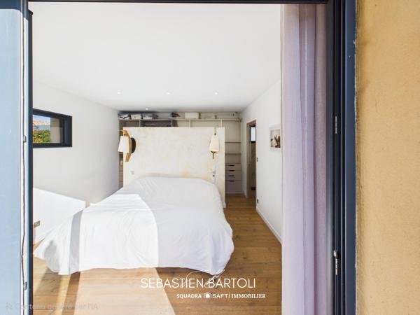 Villa de standing t4 de 140m² avec piscine et double garage