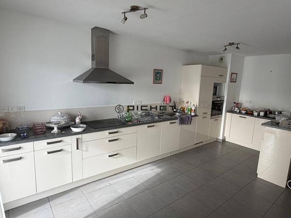 Appartement 3 pièces 92 m²