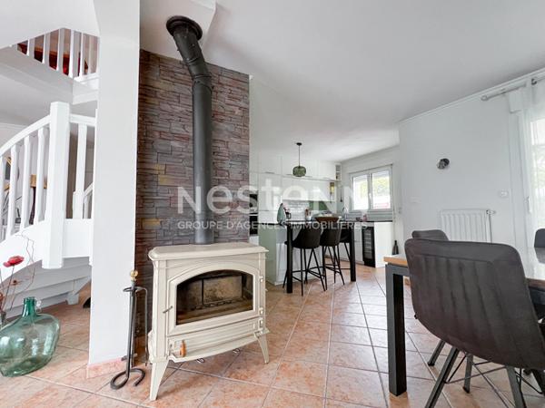 Maison avec piscine à Verrières-en-Anjou