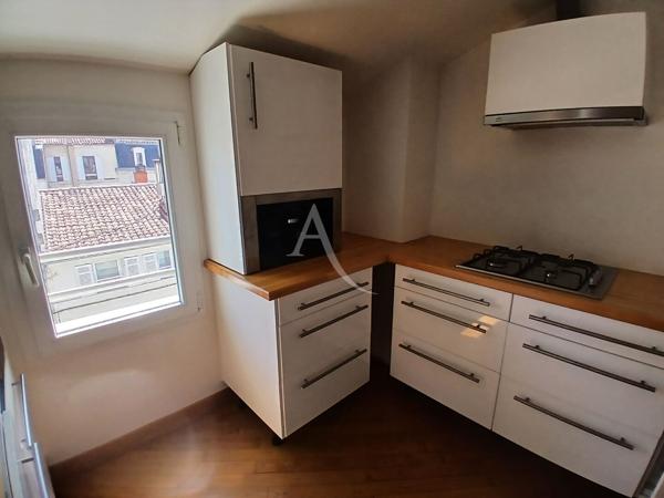 Appartement Saintes 3 pièce(s) 66.50 m2