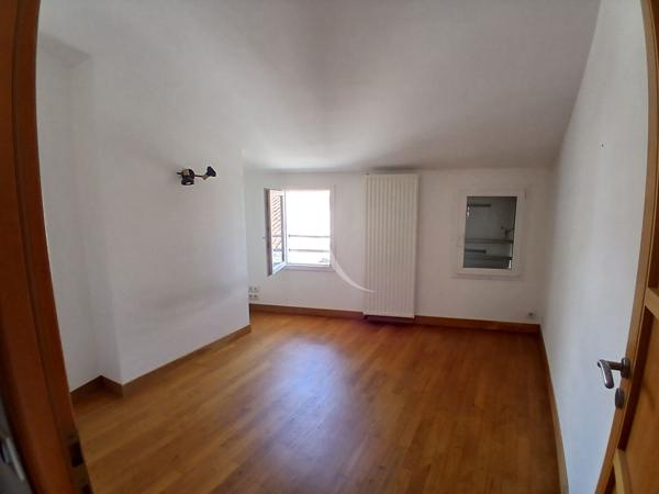 Appartement Saintes 3 pièce(s) 66.50 m2