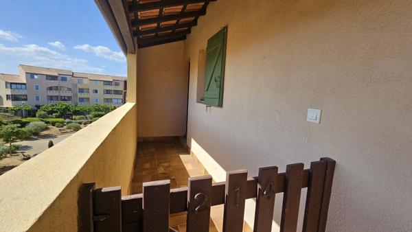 T3 vue mer dans Residence avec tennis et piscine