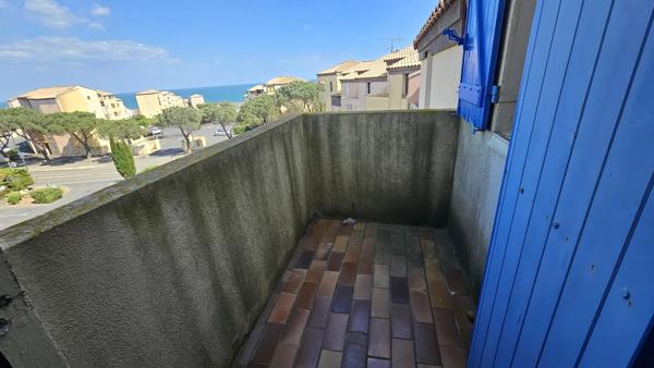 T3 vue mer dans Residence avec tennis et piscine