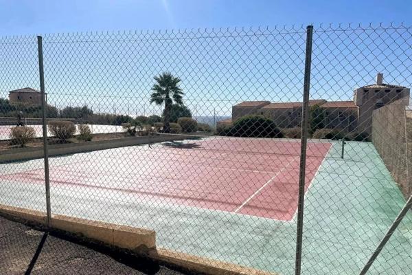 T3 vue mer dans Residence avec tennis et piscine