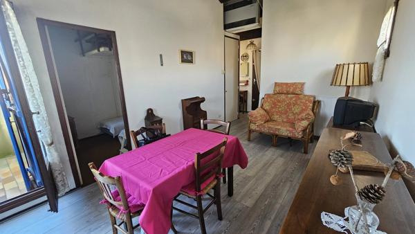 T3 vue mer dans Residence avec tennis et piscine