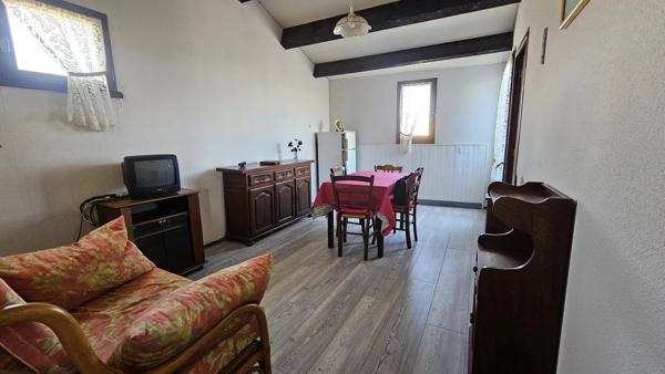 T3 vue mer dans Residence avec tennis et piscine