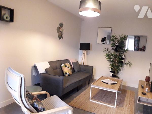 MAISON TOTALEMENT RESTAUREE CENTRE VILLE DE NOYERS SUR CHER