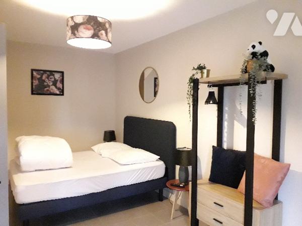 MAISON TOTALEMENT RESTAUREE CENTRE VILLE DE NOYERS SUR CHER