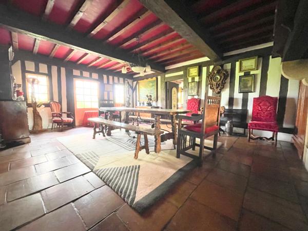 Soustons, authentique maison landaise du XVIIIe, 265 m², dépendances, piscine, parc paysagé 6 800 m², à 2 minutes du centre et du lac.