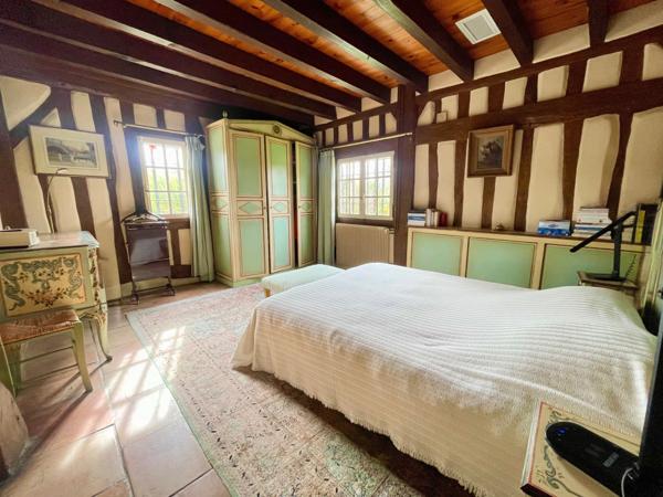 Soustons, authentique maison landaise du XVIIIe, 265 m², dépendances, piscine, parc paysagé 6 800 m², à 2 minutes du centre et du lac.