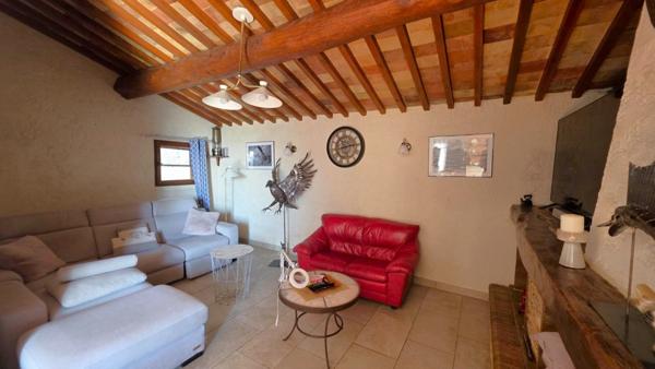 SAINT SAVOURNIN (13) Maison 5p pleine de charme avec dépendance, piscine, cuisine d’été, four et garage.