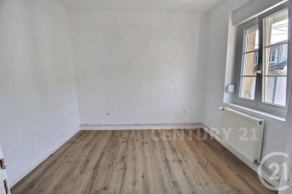 Appartement F5 à vendre  5 pièces - 138,90 m 2   ST AVOLD  - 57