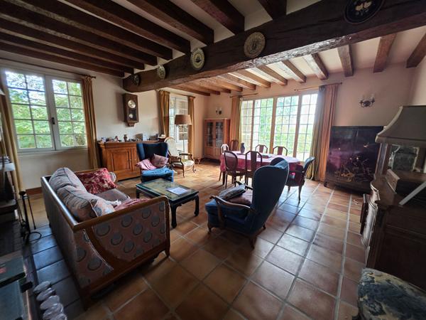 AZAY LE FERRON [REF. 7016]