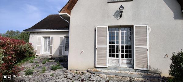 AZAY LE FERRON [REF. 7016]