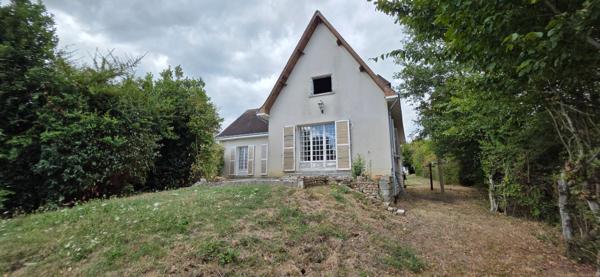 AZAY LE FERRON [REF. 7016]
