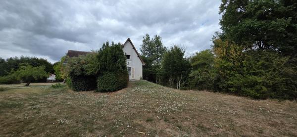 AZAY LE FERRON [REF. 7016]